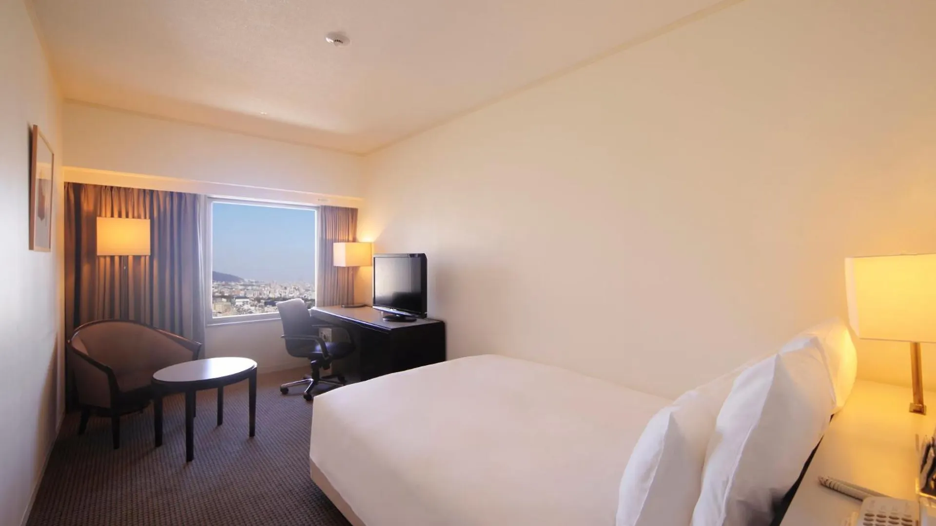 Hotel Ana Crowne Plaza Kobe By Ihg 5*,